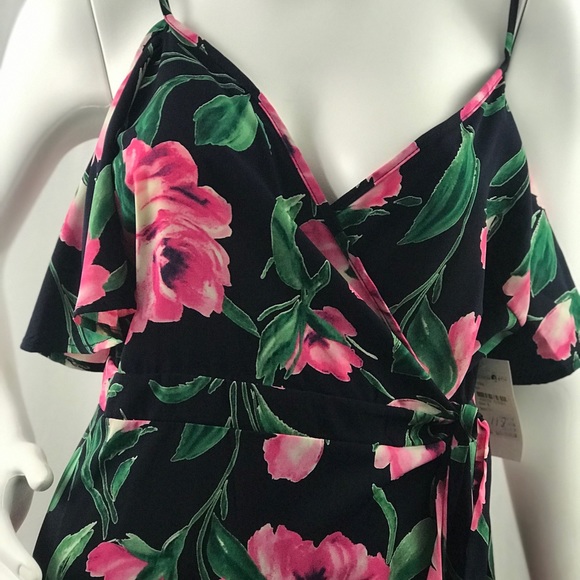 Soprano Cold Shoulder Wrap Dress XL NWT - Picture 3 of 5